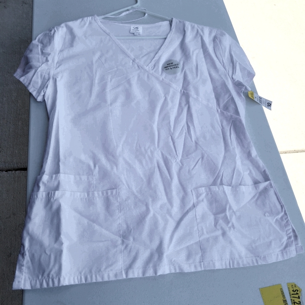 Scrub shirt